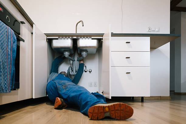 Professional Plumbing technician working in Pollok, TX